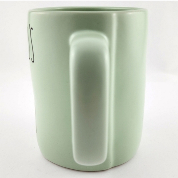⭐️2/ $50⭐️ Rae Dunn Artisan Mug  Pale Green Large Black Letters WORLD'S BEST MOM - Picture 3 of 10